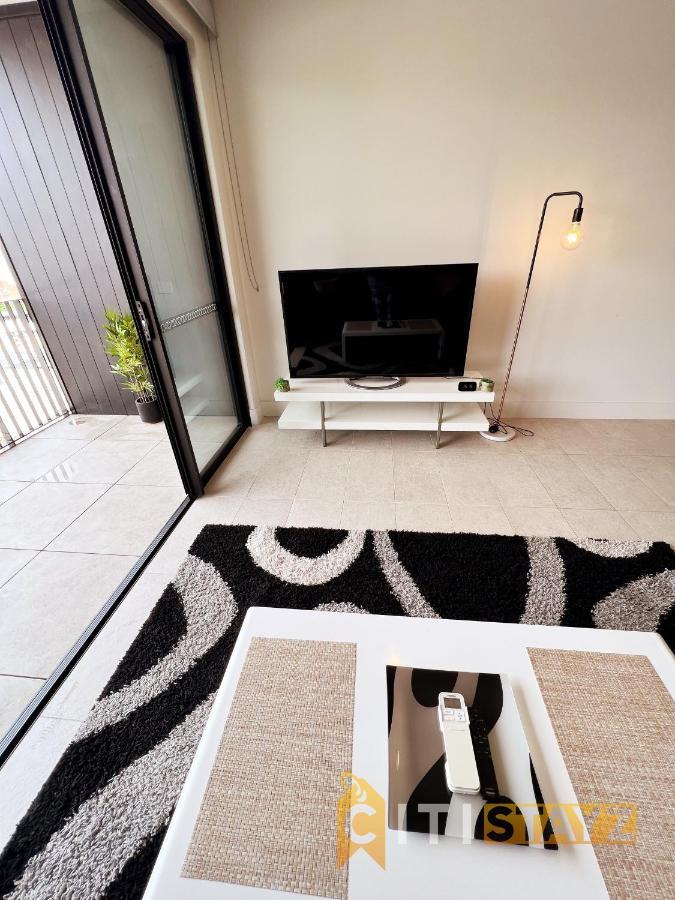 Apartment Stylish, Modern, Cute As A Button - Braddon Cbd Canberra
