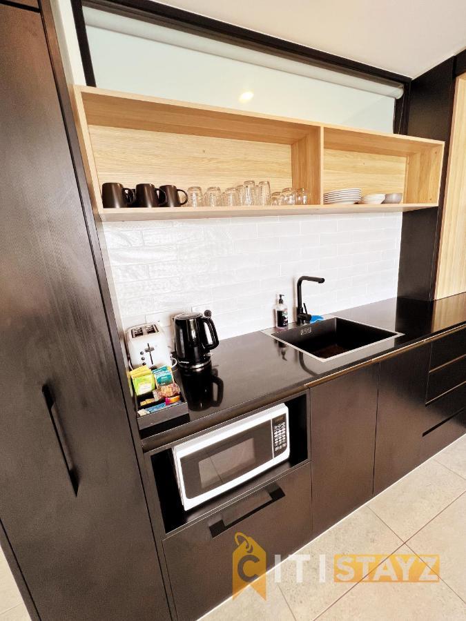 Apartment Stylish, Modern, Cute As A Button - Braddon Cbd Canberra